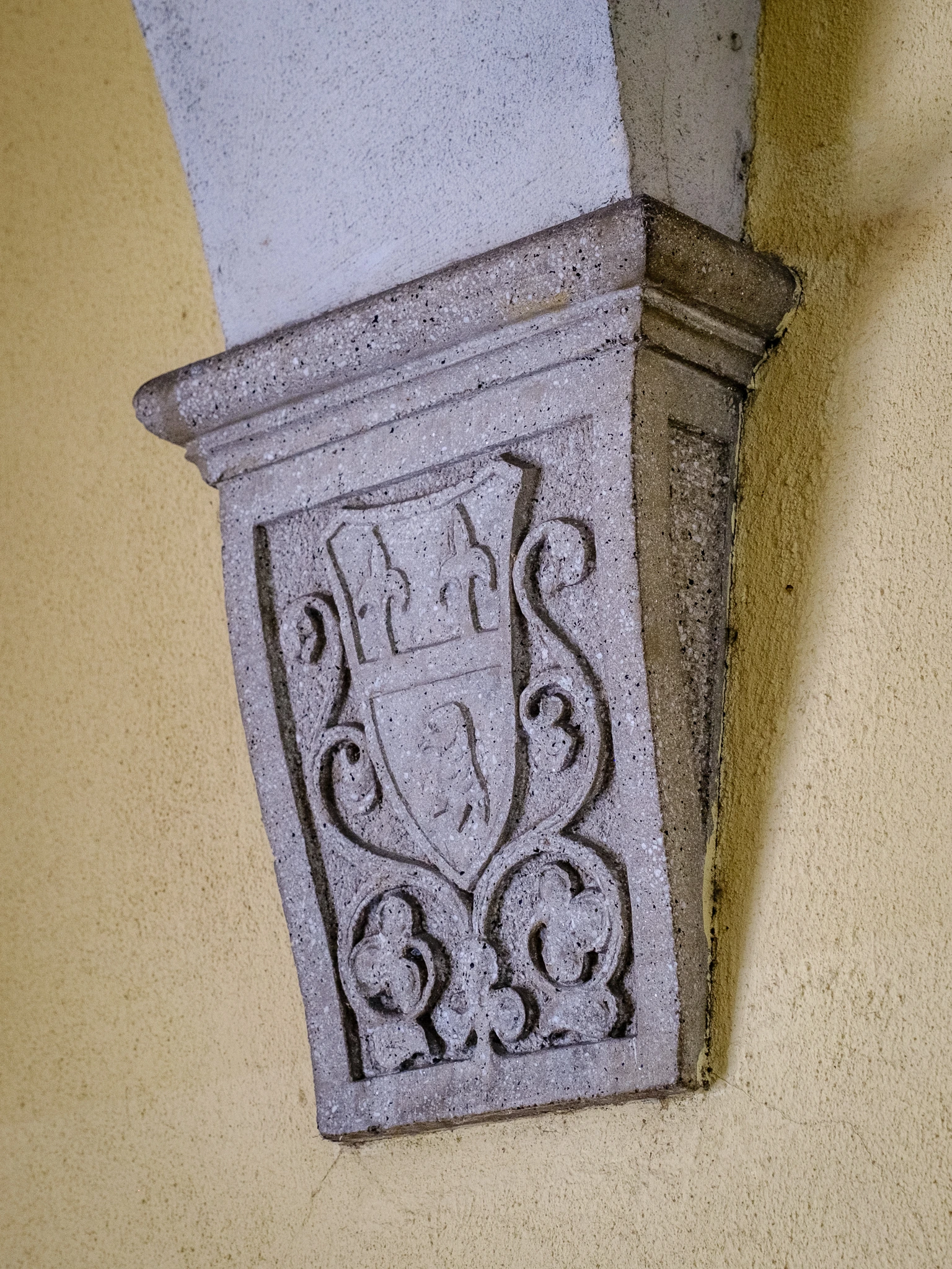 Distinctive Details Along the Saxon House Entry Passage